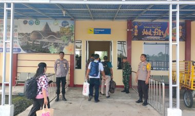 KP3-Udara-:-Pengamanan-Penerbangan-di-Bandara-Frans-Sales-Lega-Ruteng-Berlangsung-Aman-dan-Lancar