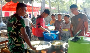 Polri-Aktif-Berikan-Dukungan-Kemanusiaan-untuk-Pengungsi-Erupsi-Gunung-Lewotobi