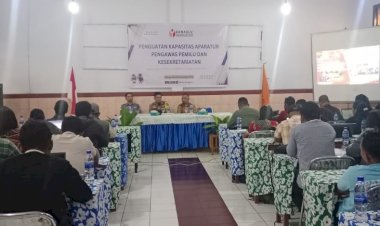 Kapolres-Manggarai-hadiri-Kegiatan-Penguatan-Kapasitas-Aparatur-Pengawas-Pemilu-dan-Kesekretariatan-Kabupaten-Manggarai