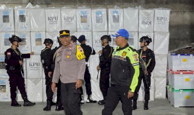 Personel-Polres-Manggarai-dan-Kompi-2-Yon-B-Pelopor-Gelar-Patroli-KRYD-di-Kota-Ruteng