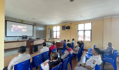 Personil-Polres-Manggarai-Ikuti-Bimbingan-Rohani-dan-Mental-Melalui-Zoom-Meeting