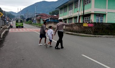 Sat-Lantas-Polres-Manggarai-Laksanakan-Pengamanan-dan-Pengaturan-Lalu-Lintas,-tingkatkan-kesadaran-Berlalu-Lintas.