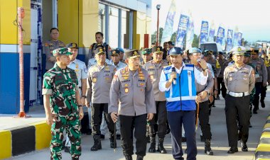 Persiapan-Pengamanan-Natal-Tahun-Baru,-Kapolri-dan-Panglima-TNI-Tinjau-Gerbang-Tol-Prambanan