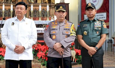 Misa-Malam-Natal-Menkopolkam-Kapolri-Sambangi-Gereja-Katedral-Jakarta