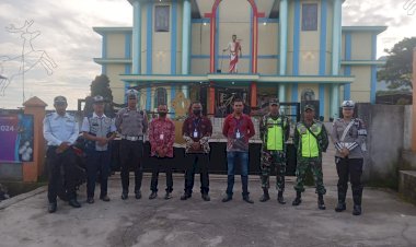 Polres-Manggarai-Gelar-Pengamanan-Perayaan-Misa-Natal-di-Sejumlah-Gereja