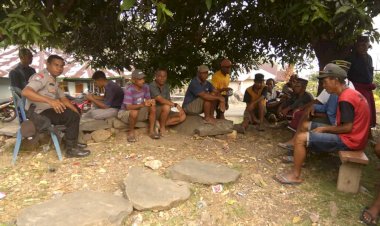 Polsek-Satar-Mese-Gelar-Jumat-Curhat-Bersama-Warga-Cepang