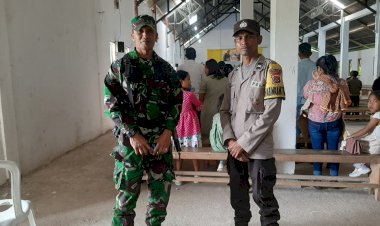 Pengamanan-Misa-Tutup-Tahun-2024-oleh-Bhabinkamtibmas-dan-Babinsa-Rahong-Utara