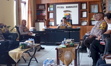 Anev-Mingguan,-Kapolres-Manggarai-Sampaikan-Arahan-dan-Penekanan-Penting