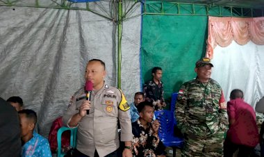 Bhabinkamtibmas-dan-Babinsa-Pantau-Kegiatan-Masyarakat-dalam-Syukuran-Nikah-di-Desa-Kentol