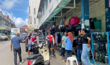 Anggota-Samapta-Polres-Manggarai-Laksanakan-Patroli-Dialogis,-Himbauan-Kamtibmas,-dan-Pengaturan-Lalu-Lintas