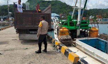 KP3-Laut-Pelabuhan-Reo-Laksanakan-Pengamanan-Aktivitas-Bongkar-Muat-di-Pelabuhan-Laut-Kelas-II-Reo