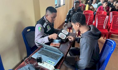 Polres-Manggarai-Gelar-Bimbingan-Belajar-Bagi-Calon-Peserta-Seleksi-Penerimaan-Anggota-Polri-T.A.-2025