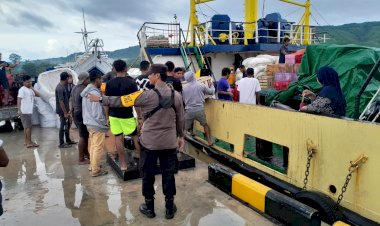 KP3-Laut-Pelabuhan-Reo-Pastikan-Aktivitas-di-Pelabuhan-Aman-dan-Lancar