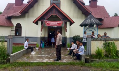 Polsek-Cibal-Laksanakan-Pengamanan-Perayaan-Misa-di-Gereja-Paroki-Kristus-Raja-Pagal