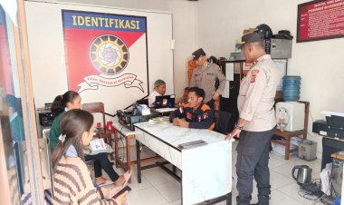 Kasiwas-Polres-Manggarai-Lakukan-Monitoring-dan-Pengawasan-pada-Ruang-Pelayanan-Publik