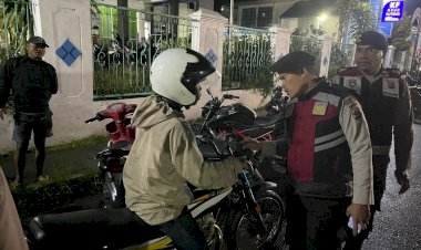Samapta-Polres-Manggarai-Gelar-Patroli-Perintis-Presisi-dan-Himbauan-Kamtibmas-di-Kota-Ruteng