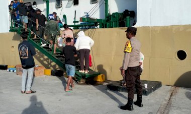 KP3-Laut-Pelabuhan-Reo-terus-berkomitmen-menjaga-keamanan-dan-kelancaran-operasional-di-pelabuhan-untuk-memberikan-pelayanan-terbaik-kepada-masyarakat.