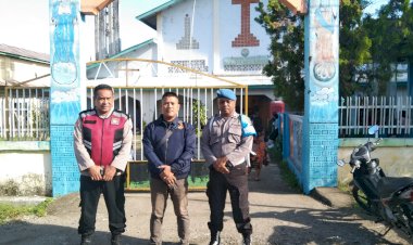 Polsek-Reo-Gelar-Pengamanan-Ibadah-Minggu-di-Wilayah-Kecamatan-Reok