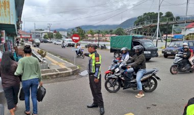 Satlantas-Polres-Manggarai-gelar-Patroli-KRYD,-Pam-Turlalin,-dan-Himbauan-Kamseltibcarlantas-di-Kota-Ruteng