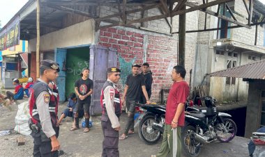 Sat-Samapta-Polres-Manggarai-Gelar-Patroli-Dialogis-dan-Pengaturan-Lalu-Lintas-di-Luar-Kota-Ruteng