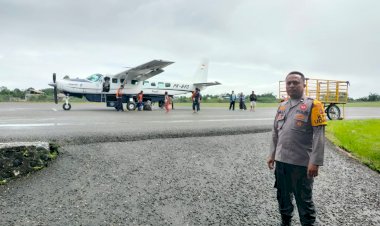 KP3-Udara-:-Pengamanan-Pesawat-di-Bandara-Frans-Sales-Lega-Berjalan-Aman-dan-Lancar