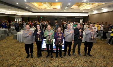 Dialog-Penguatan-Internal-Polri:-Merajut-Kebhinnekaan-dan-Meneguhkan-Nilai-Kebangsaan-Menuju-Indonesia-Emas-2045