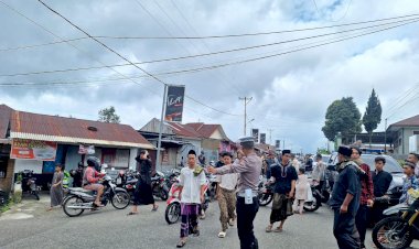 Satlantas-Polres-Manggarai-Gelar-Pengamanan-dan-Pengaturan-Lalu-Lintas-saat-Sholat-Jumat