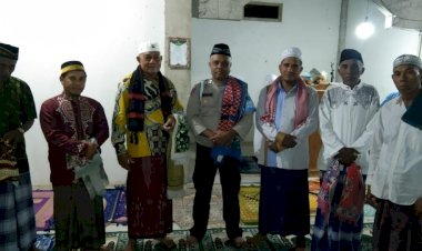 Kapolsek-Reo-Pimpin-Pengamanan-Sholat-Qiyam-(Tarawih)-Ramadan-1446-H-di-Kecamatan-Reok