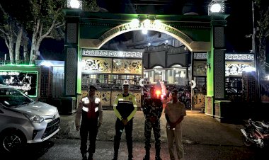 Polres-Manggarai-Gelar-Pengamanan-Sholat-Tarawih-di-Masjid-Agung-Baiturahman-dan-Masjid-Jihadul-Ukhro-Selama-Bulan-Ramadhan