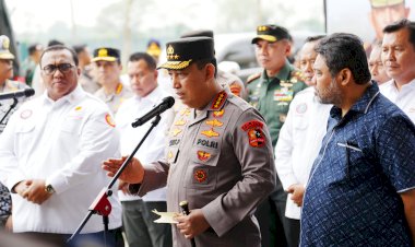 Kapolri-Tinjau-Bakti-Kesehatan-Polri-Untuk-Masyarakat-di-PT-Tah-Sung-Hung,-Brebes