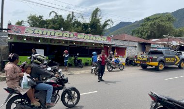 Patroli-Dialogis-dan-Pengaturan-Lalu-Lintas-oleh-Anggota-Samapta-Polres-Manggarai--di-Kota-Ruteng