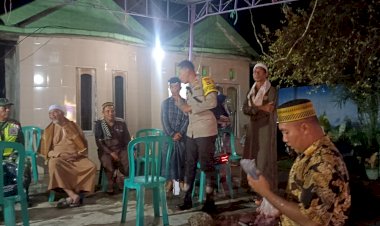 Kapolsek-Satar-Mese-Pimpin-Pengamanan-Pawai-Takbiran-di-Kecamatan-Satar-Mese.