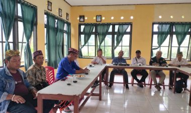 Jumat-Curhat-Polsek-Satar-Mese:-Mediasi-Konflik-Tanah-Berlangsung-Kondusif-di-Kantor-Camat-Satarmese