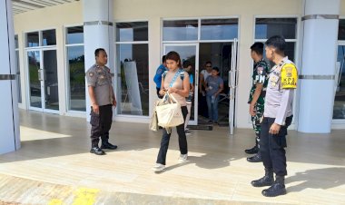 KP3-Udara-Frans-Sales-Lega-Ruteng-Laksanakan-Pengamanan-Penerbangan-SUSI-AIR