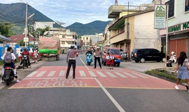 SATLANTAS-POLRES-MANGGARAI-GELAR-PAMTUR-LALIN-RUTIN-UNTUK-TINGKATKAN-KAMSELTIBCAR-LANTAS