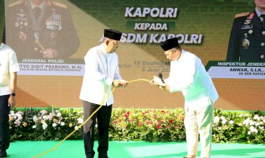 Kapolri-Serahkan-9.648-Hewan-Kurban-Untuk-Masyarakat