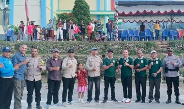 Personel-Polres-Manggarai-dan-Koramil-01-Langke-Rembong-Amankan-Turnamen-Voli-Paroki-St.-Vitalis-Cewonikit