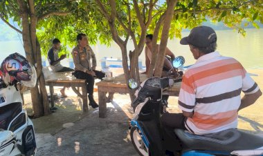 Polairud-Polres-Manggarai-Sambangi-Pesisir-Sungai-Wae-Pesi,-Berikan-Himbauan-Kamtibmas-dan-Cegah-TPPO