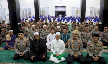 Doa-dan-Dzikir-HUT-Bhayangkara-Ke-79-Polda-Sulteng-Menghadirkan-Ustad-Das’ad-Latif