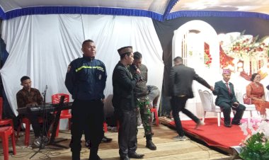 Sinergitas-Bhabinkamtibmas-Dan-Babinsa-Dalam-Pengamanan-Pesta-Pernikahan