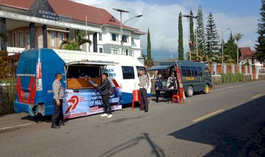 Dalam-Semangat-Pelayanan-Polri,-Polres-Manggarai-Gelar-Pelayanan-Perpanjangan-Sim-Dalam-Rangka-Hari-Bhayangkara-Ke-79