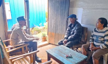 Bhabinkamtibmas-Sambangi-Warga--Waspadai-TPPO-Dan-Rabies