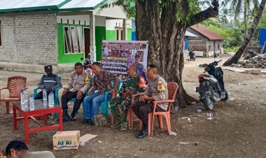 Polsek-Reo-Gelar-Jumat-Curhat-Bersama-Warga-Pesisir-Lingkungan-Motor-Pecah,-Kelurahan-Wangkung