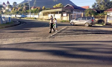 Satuan-Lalu-Lintas-laksanakan-Pengaturan-lalin-di-Titik-Yang-di-Anggap-Rawan