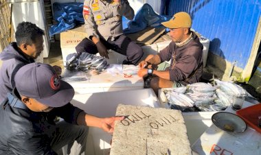 Sat-Polairud-Polres-Manggarai-Laksanakan-Sambang-Dan-Pembinaan-Di-Pesisir-Sungai-Wae-Pesi