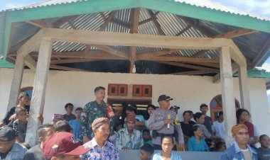 Bhabinkamtibmas-Hadiri-dan-Amankan-Tarian-Adat-Caci-dalam-Acara-Penti-Weki-di-Kampung-Ling