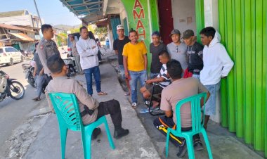 Polsek-Reo-Gelar-Jumat-Curhat,-Tanggapi-Langsung-Keluhan-Warga-Terkait-Parkir-dan-Kamtibmas