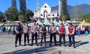 Sat-Samapta-Polres-Manggarai-Pengamanan-Jalan-Sehat-Lustrum-Uskup-Ruteng