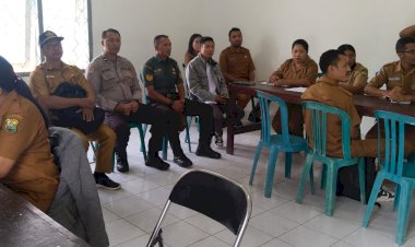 Kanit-Binpolmas-Hadiri-Rapat-Dinas-Bkkbn-Di-Kecamatan-Rahong-Utara