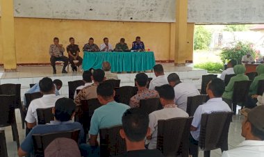 Rapat-Persiapan-dan-Pembentukan-Panitia-Perayaan-HUT-RI-ke-80-Tahun-2025-di-Kecamatan-Reok